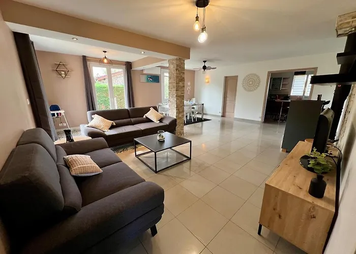 Magnifique Maison Entre Vignes Et Foret * Lagorce (Gironde)